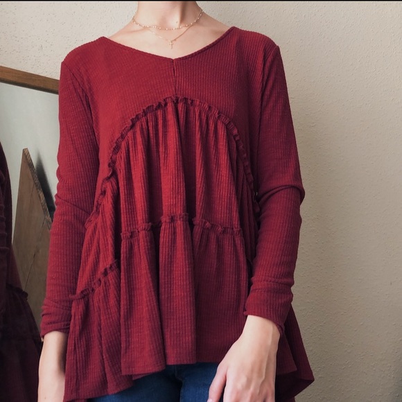 pretty burgundy top - Picture 2 of 3